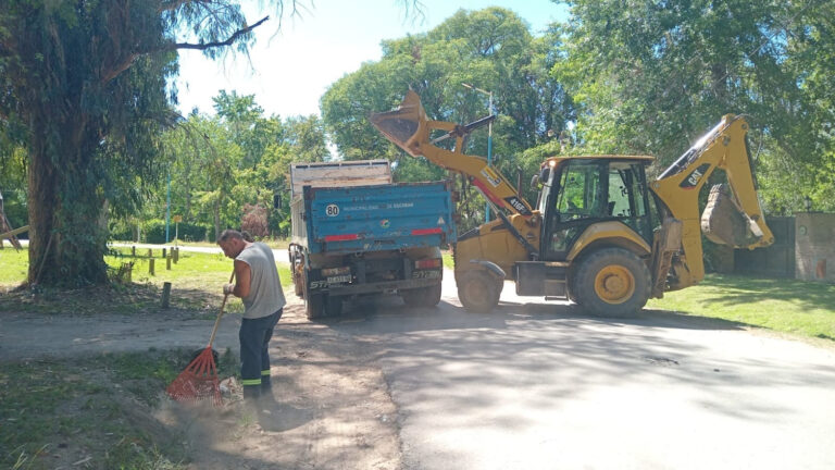 La Municipalidad de Escobar continúa con los trabajos de bacheo, estabilizado y mantenimiento del espacio público.