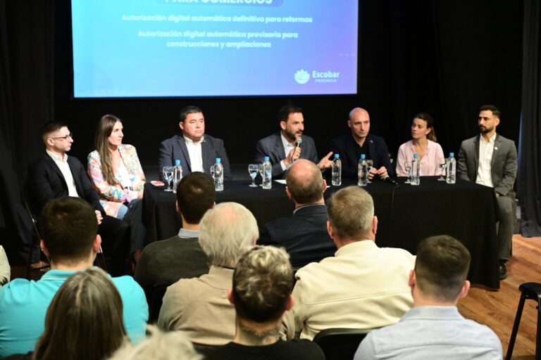 Ariel Sujarchuk anunció medidas de digitalización que simplifican trámites para comercios, pymes, industrias y viviendas unifamiliares