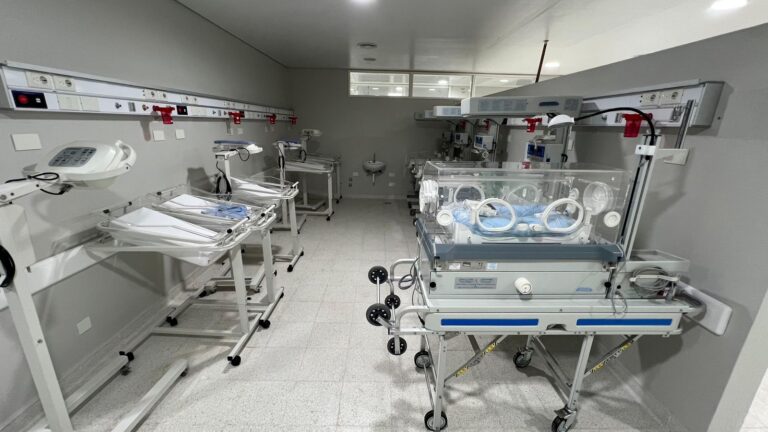Presentan más de 1.000 firmas para pedir al gobierno nacional la apertura de la maternidad del Hospital del Bicentenario