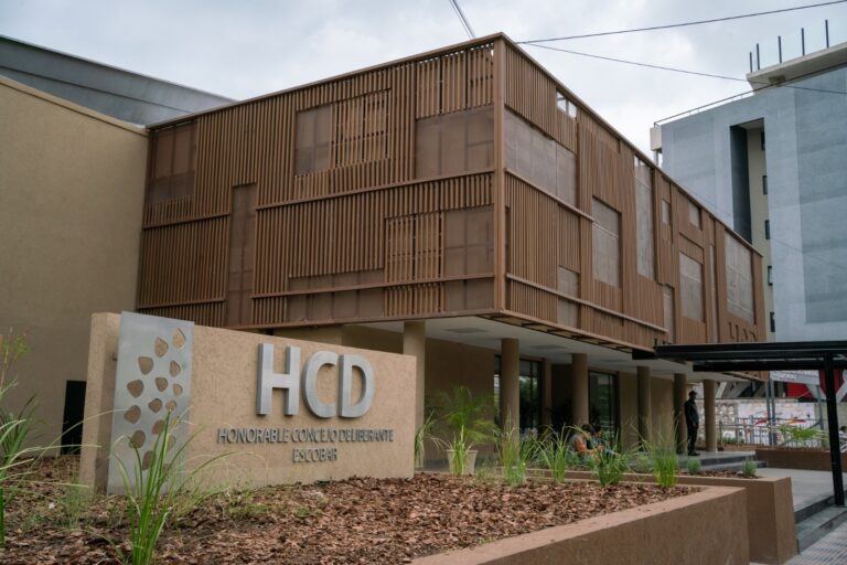 Ariel Sujarchuk pide derogar la ordenanza que habilitaba la instalación de una sala de juegos en Ingeniero Maschwitz