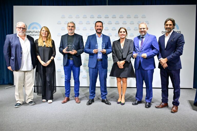 Reconocimiento nacional a la estrategia de innovación de Escobar