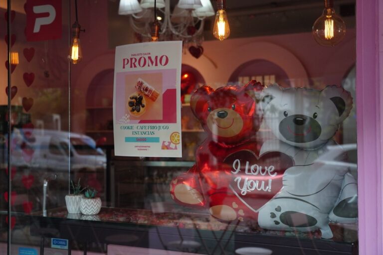 Promociones, descuentos y mucho amor para celebrar el Día de los Enamorados en Escobar