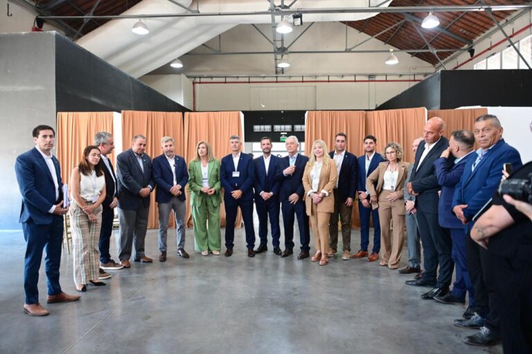 Sujarchuk, protagonista del encuentro federal de intendentes en el que se planteó la asfixia financiera a los municipios