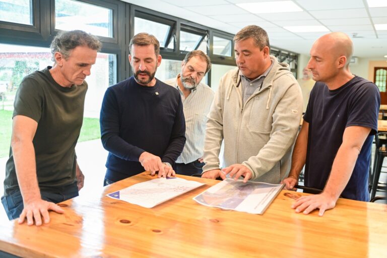 Bedoya, pavimentos y un comedor: Sujarchuk y Katopodis anunciaron obras junto a Provincia