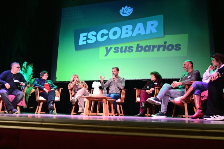Identidad, memoria y futuro: Con la firma de una ordenanza histórica, Escobar reconoció oficialmente sus 246 barrios 